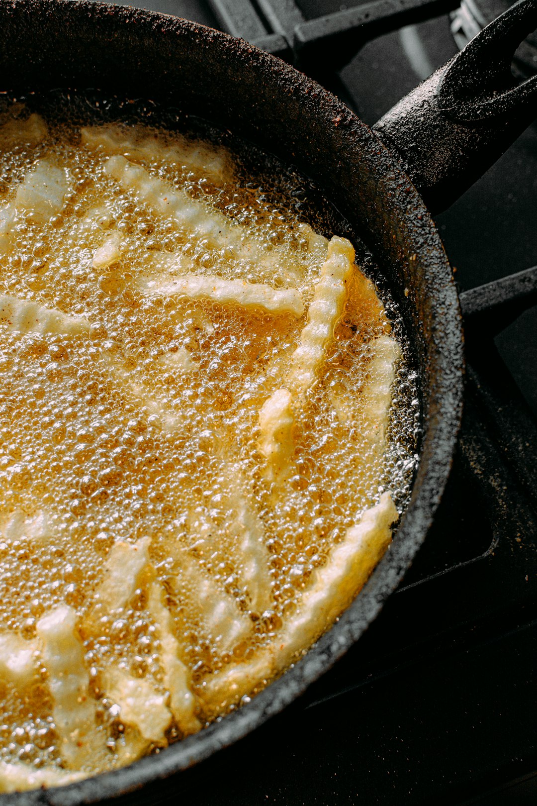 portfolio-05 a-skillet-with-some-food-inside-of-it-t1psamuhilu
